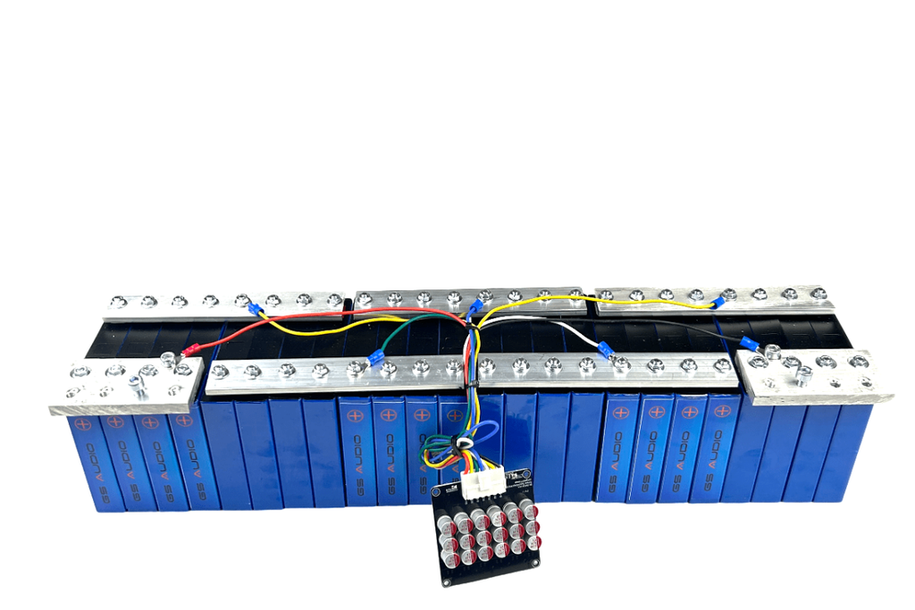 BATTERIE 80A - GS AUDIO 12 x 54 H11cm - 24 CELLULES LTO - 14,4V + BMS ET BARRES